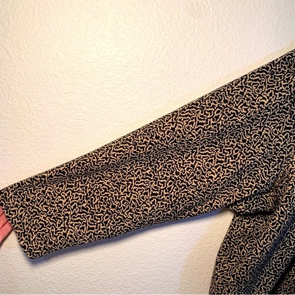 Jones New York Sport Turtleneck Mockneck Patterned Tan Black Long Sleeve Shirt - Picture 6 of 12